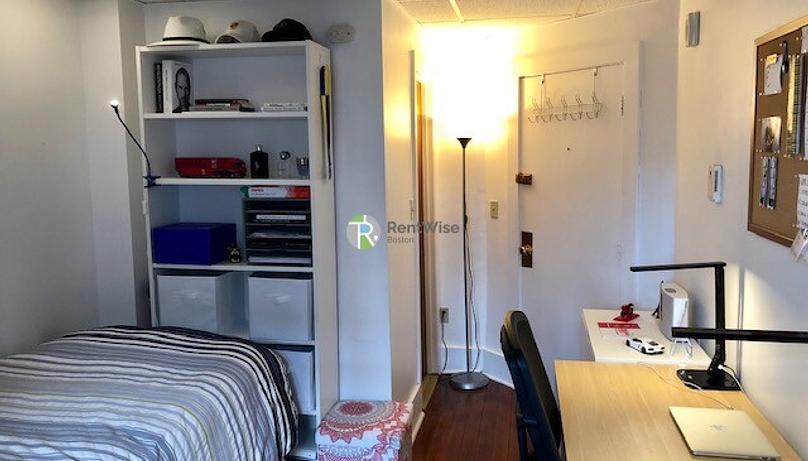 Photo of 405 Beacon St