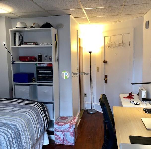 Photo of 405 Beacon St