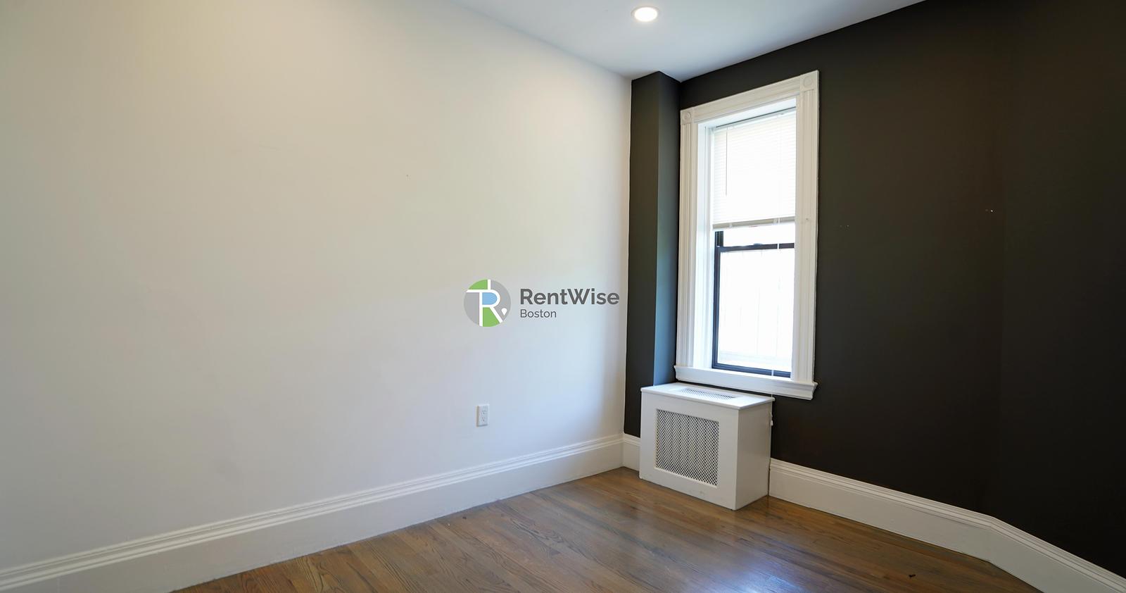 Photo of 503 Beacon Street