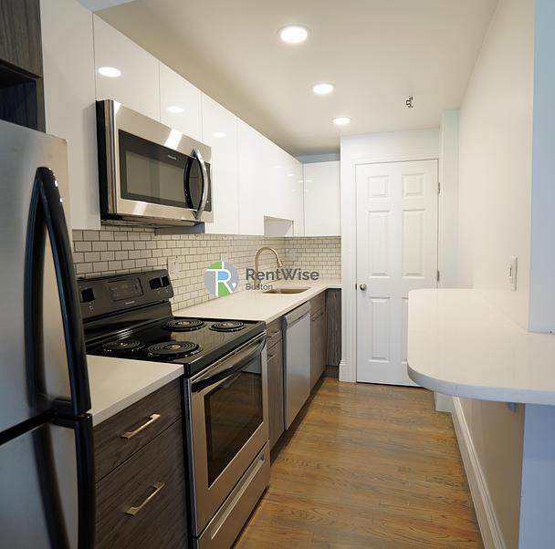 Photo of 503 Beacon Street