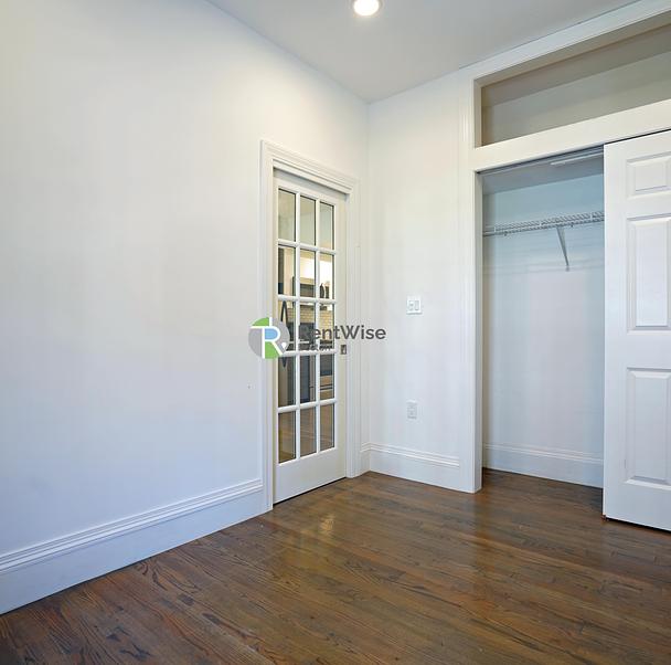 Photo of 503 Beacon Street