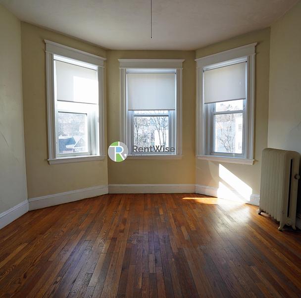 Photo of 68 Woodstock Avenue