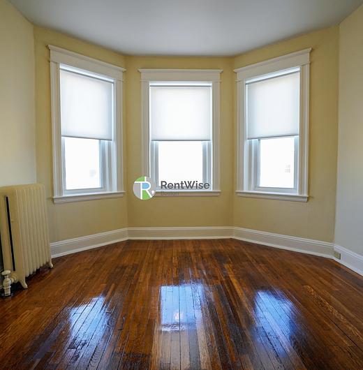Photo of 221 Kelton Street