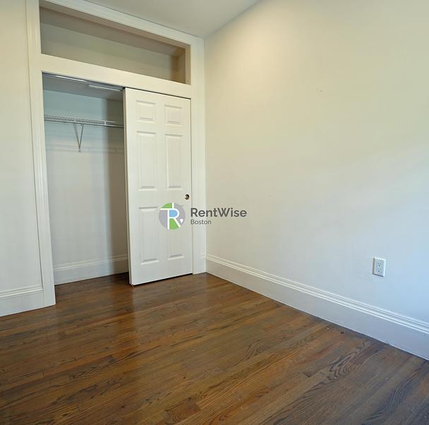 Photo of 503 Beacon Street