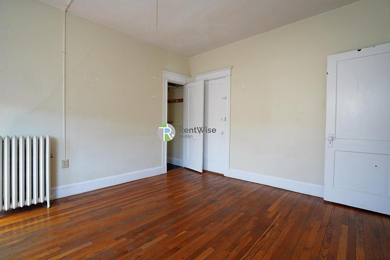 Photo of 68 Woodstock Avenue