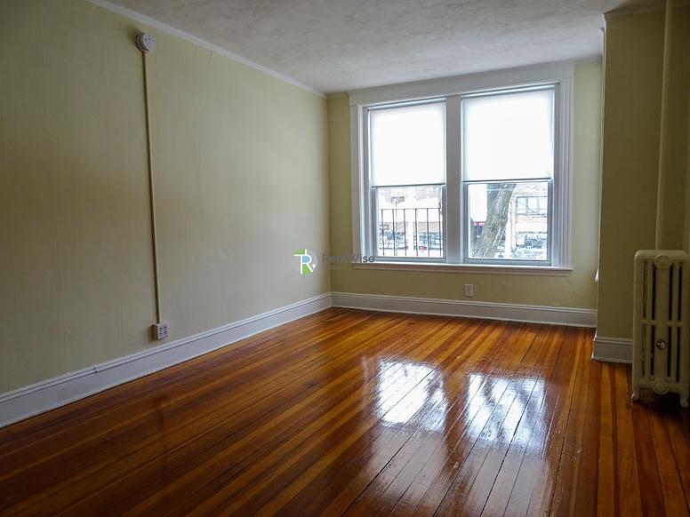 Photo of 1114 Commonwealth Avenue