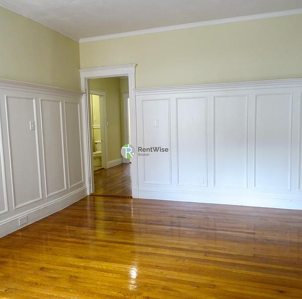 Photo of 1114 Commonwealth Avenue