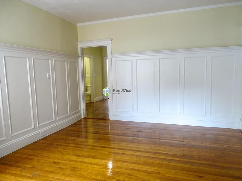 Photo of 1114 Commonwealth Avenue