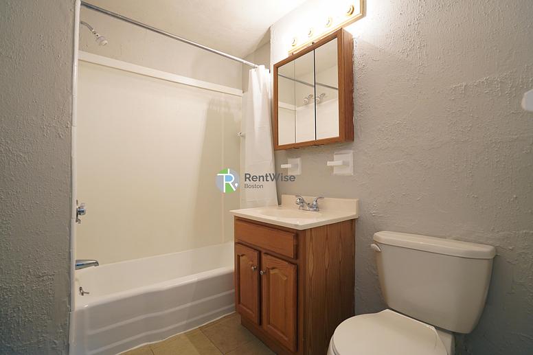 Photo of 1114 Commonwealth Avenue