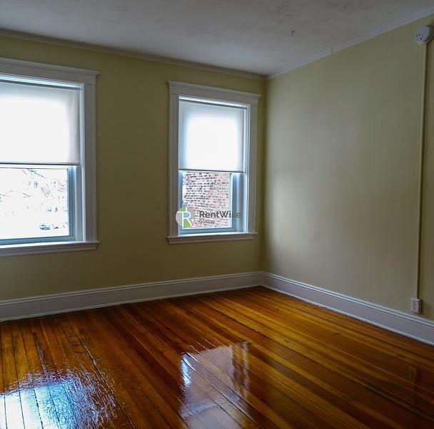 Photo of 1114 Commonwealth Avenue