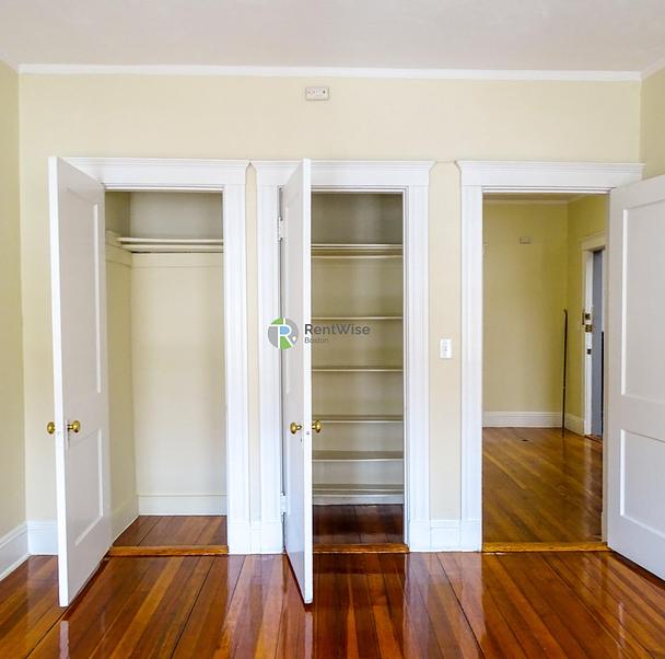 Photo of 1114 Commonwealth Avenue