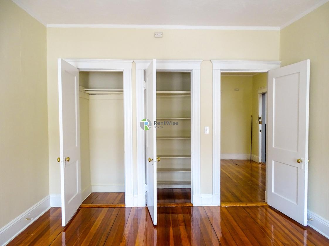 Photo of 1114 Commonwealth Avenue