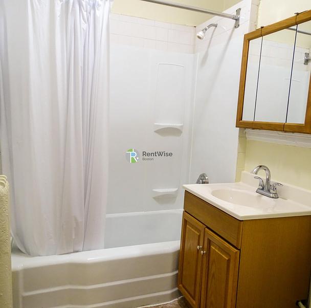 Photo of 1114 Commonwealth Avenue