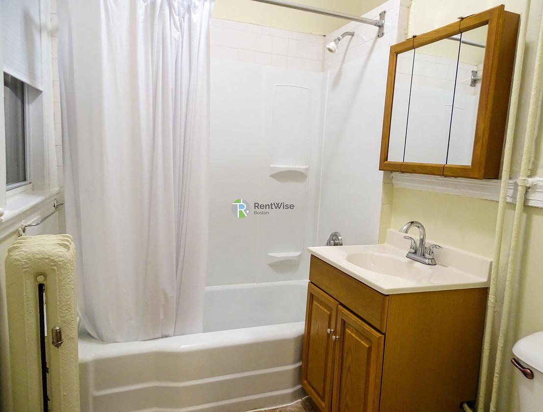 Photo of 1114 Commonwealth Avenue