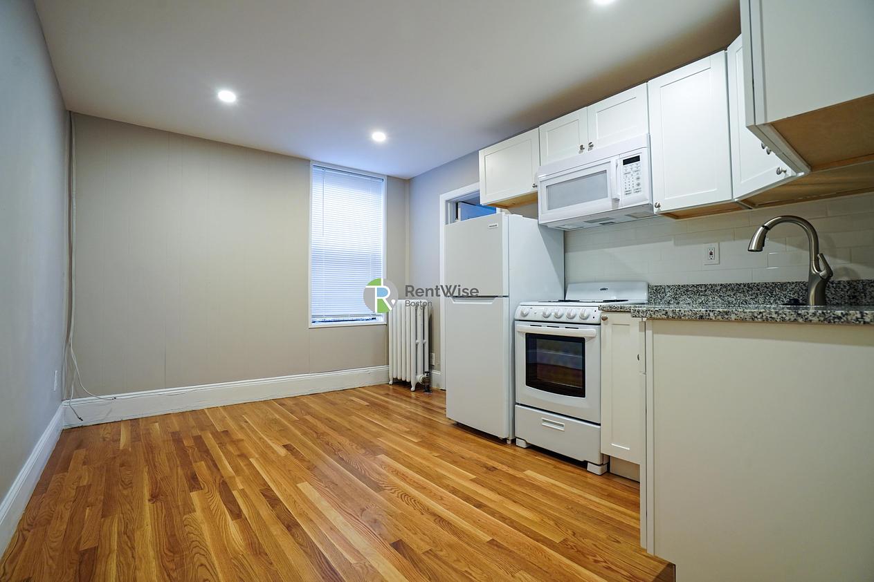 Photo of 50 Park Vale Ave