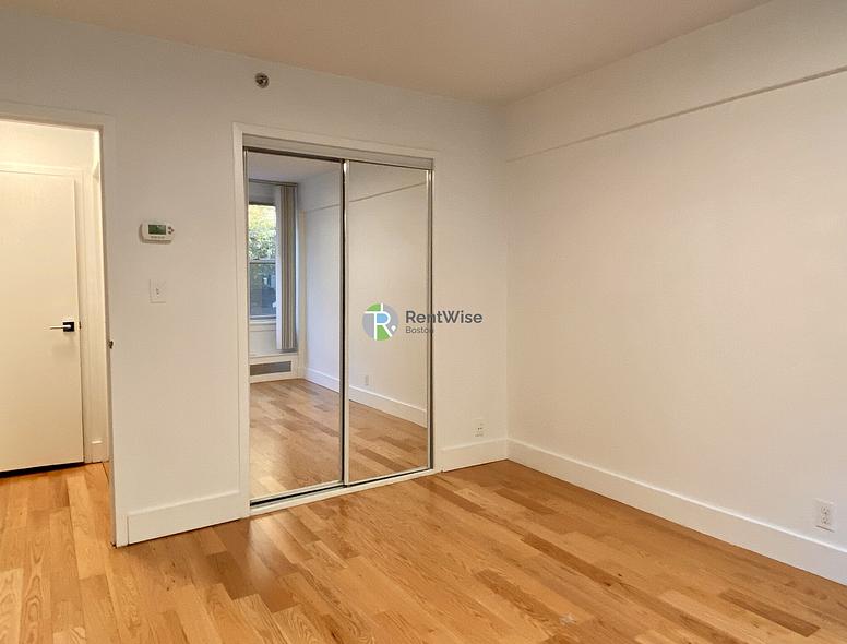 Photo of 1440 Beacon St