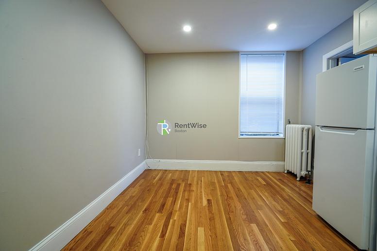 Photo of 50 Park Vale Ave