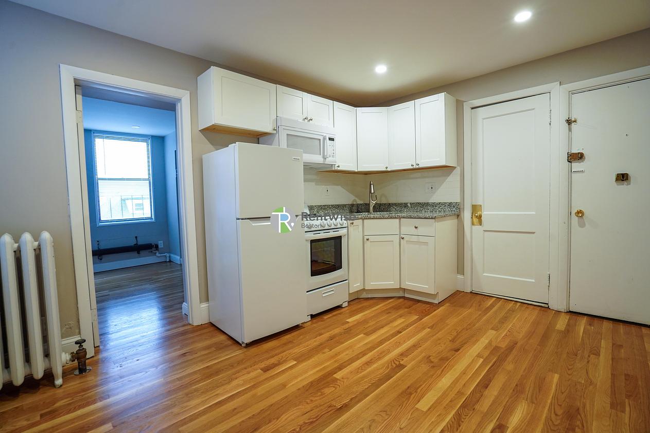 Photo of 50 Park Vale Ave