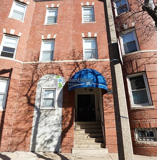 Photo of 36 South Huntington Avenue