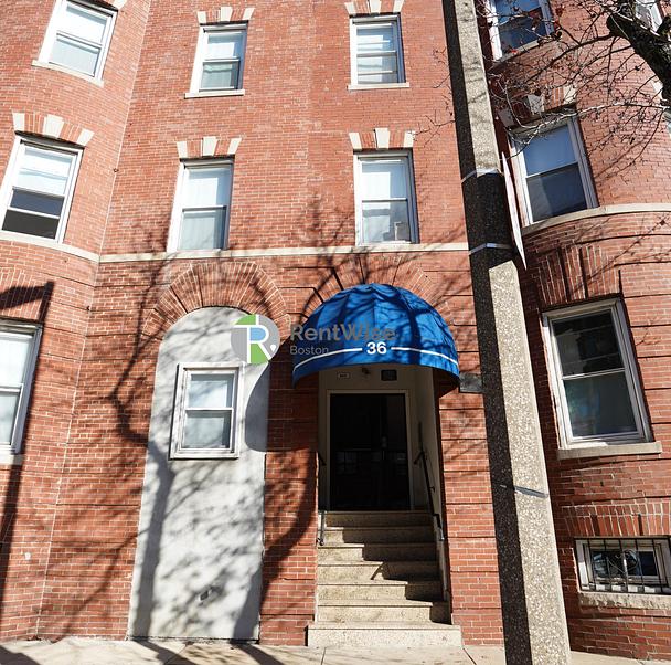 Photo of 36 South Huntington Avenue