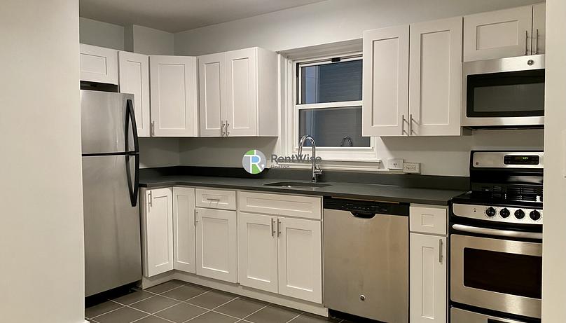 Photo of 1440 Beacon St