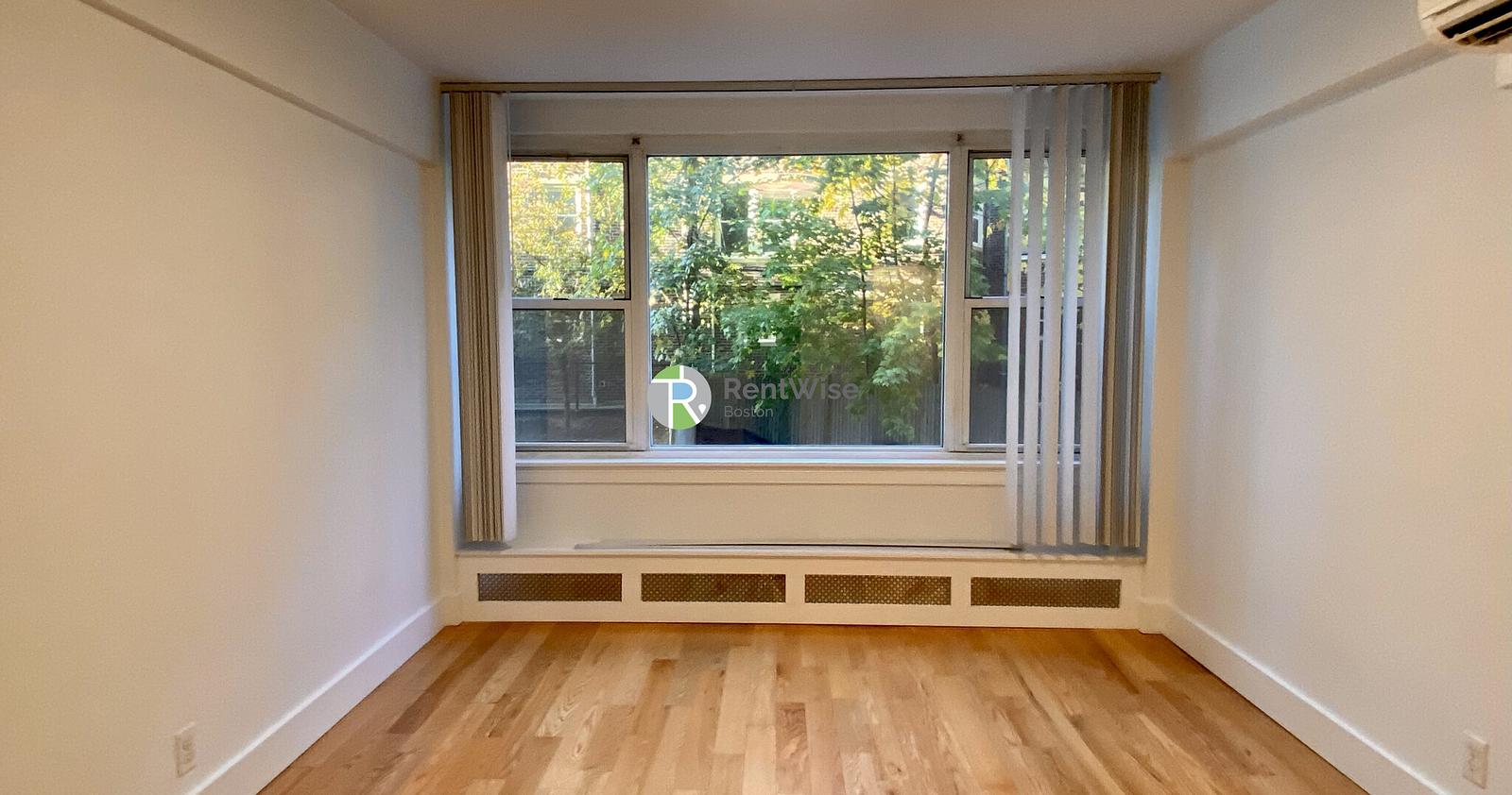 Photo of 1440 Beacon St