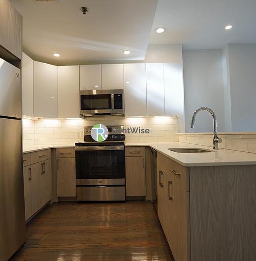 Photo of 1406 Beacon St