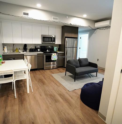 Photo of 100 Hemenway Street