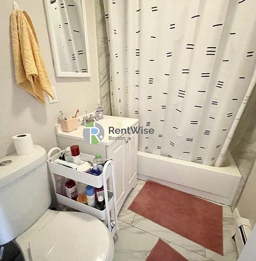 Photo of 1572 Tremont Street
