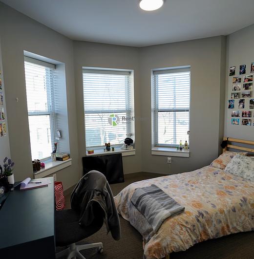 Photo of 100 Hemenway Street