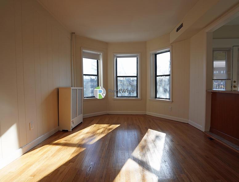Photo of 1131 Commonwealth Avenue