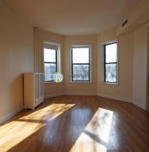 Photo of 1131 Commonwealth Avenue