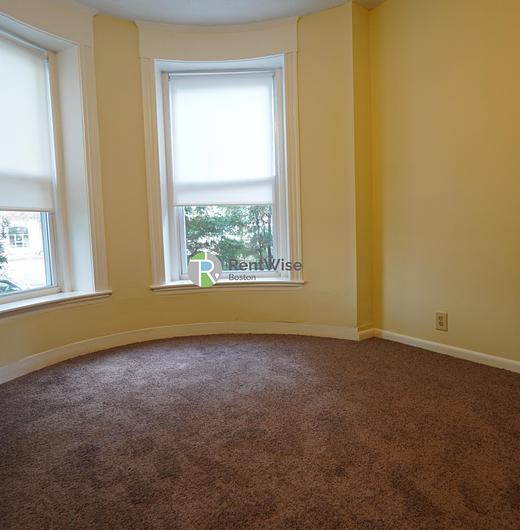 Photo of 1124 Commonwealth Avenue