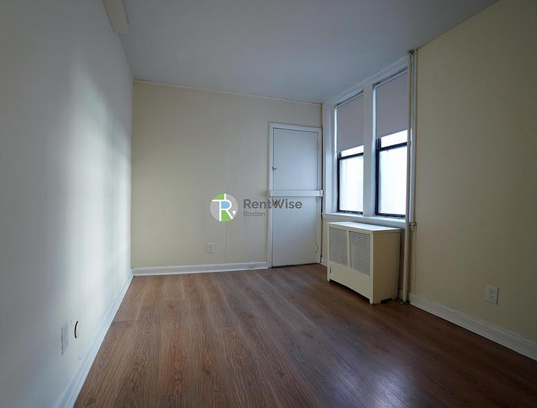 Photo of 1131 Commonwealth Avenue