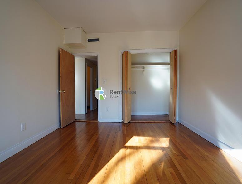 Photo of 1131 Commonwealth Avenue