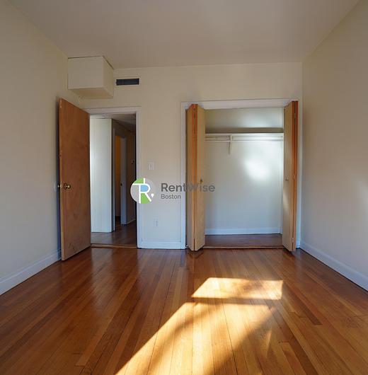 Photo of 1131 Commonwealth Avenue