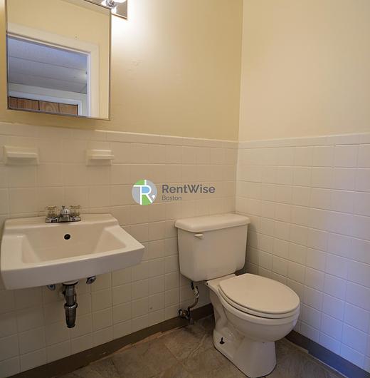 Photo of 1131 Commonwealth Avenue