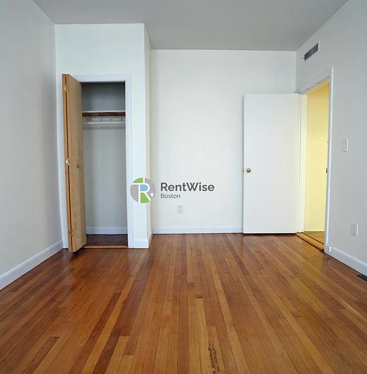 Photo of 1131 Commonwealth Avenue