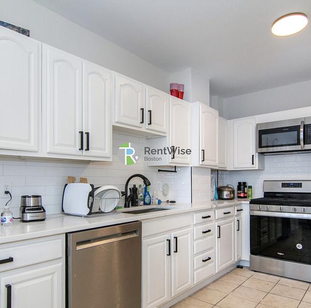 Photo of 448 Park Drive