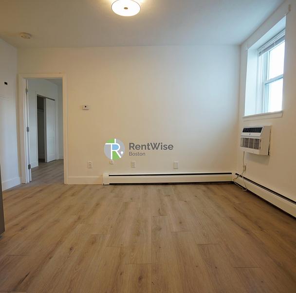 Photo of 740 East 7th Street