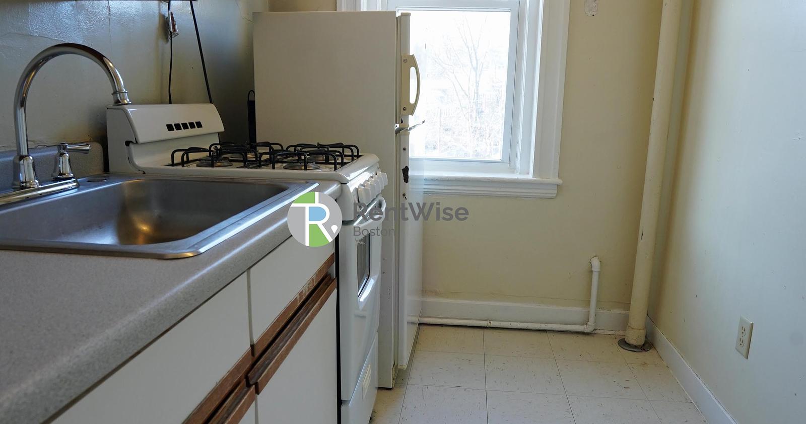 Photo of 60 Woodstock Ave