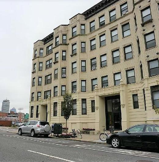 Photo of 829 Beacon St