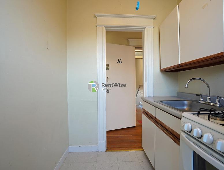 Photo of 60 Woodstock Ave