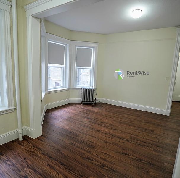 Photo of 1185 Boylston Street