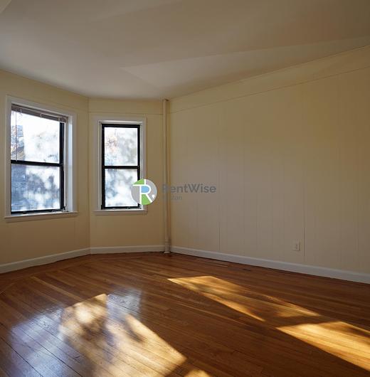 Photo of 1135 Commonwealth Avenue