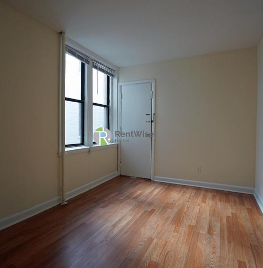 Photo of 1135 Commonwealth Avenue