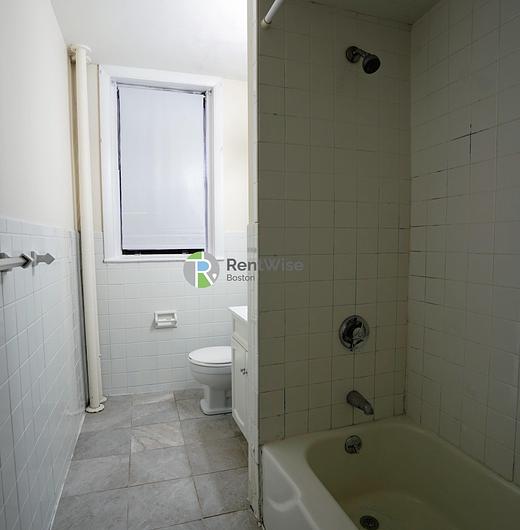 Photo of 1135 Commonwealth Avenue