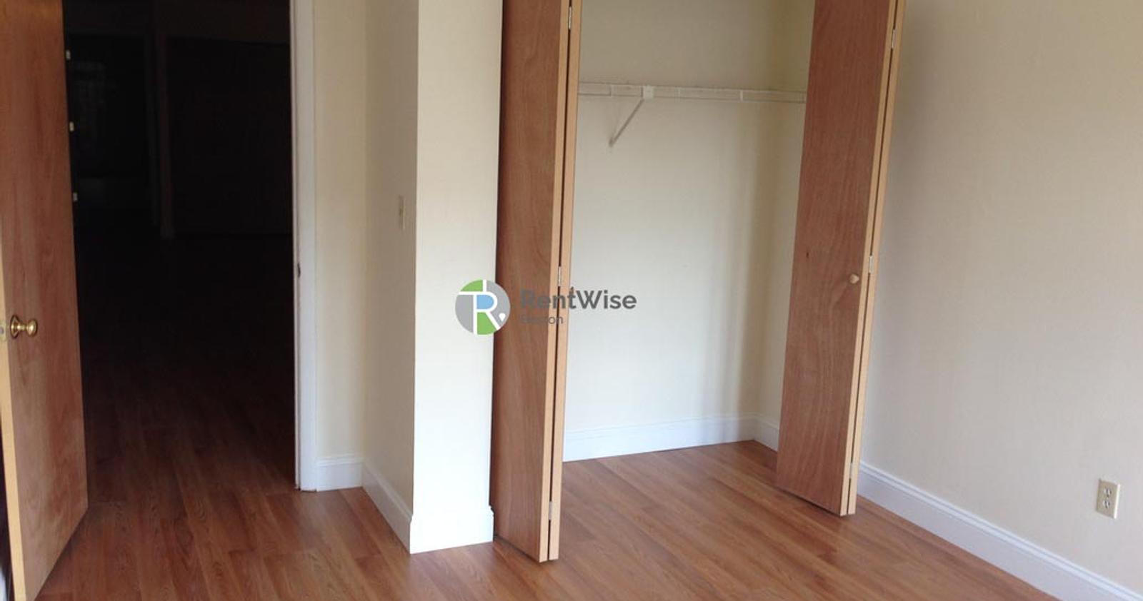 Photo of 1126 Boylston Street