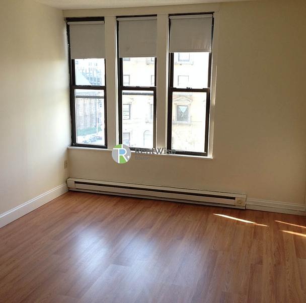 Photo of 1126 Boylston Street