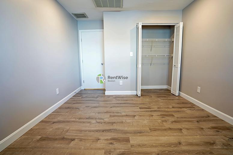 Photo of 404 Langley Road
